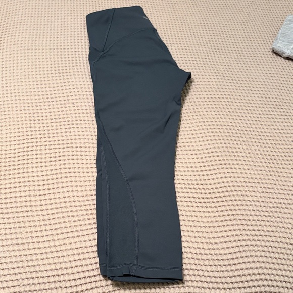 Lululemon Dark Green Capri Leggings - Picture 1 of 3